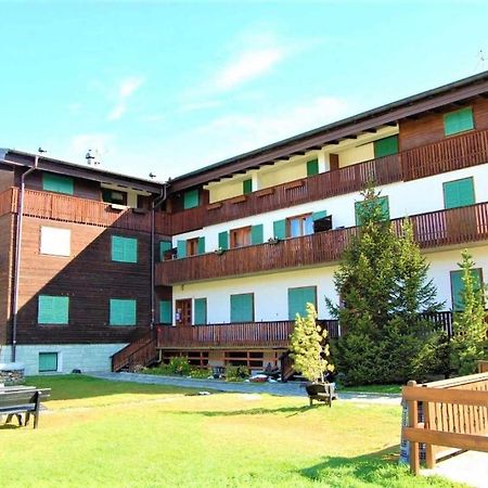 Condominio Teola Leonardo By Livigno Accomodation Екстериор снимка